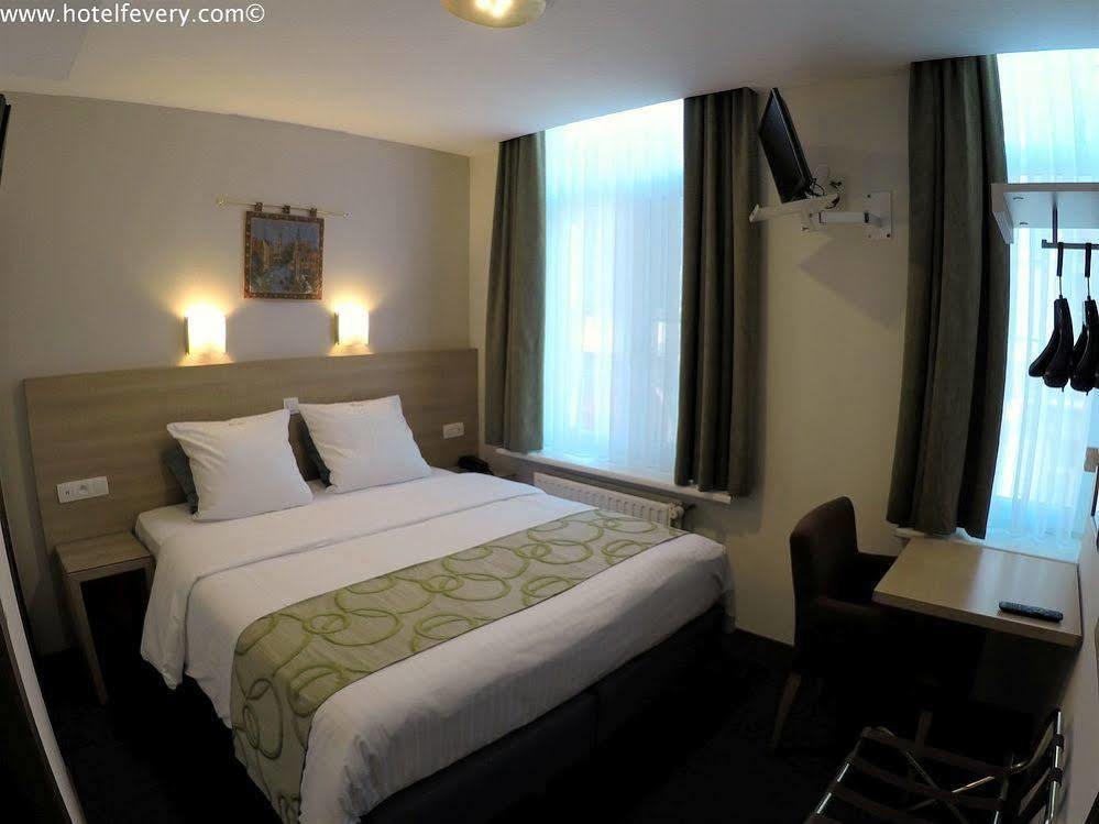 Fevery Hotel