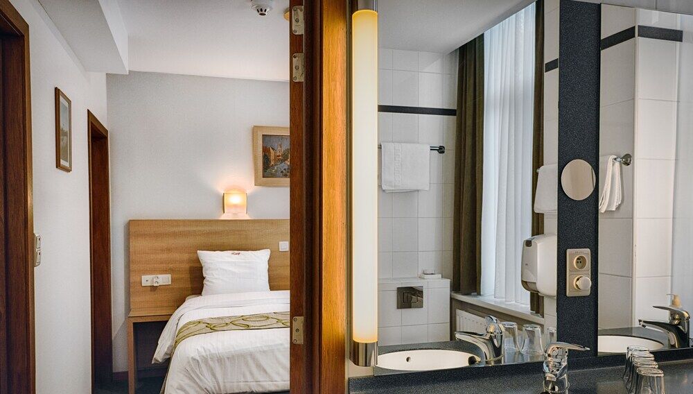 Fevery Hotel