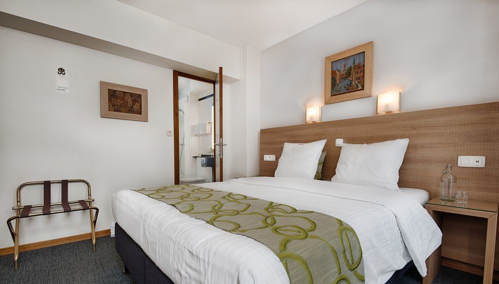 Fevery Hotel